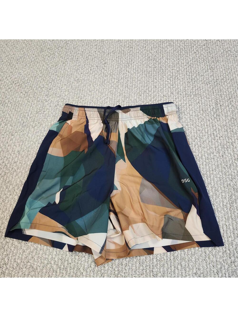 DSG Men's Athletic Shorts 5" Stride Dark Green Shapes Men's Size Small NWT